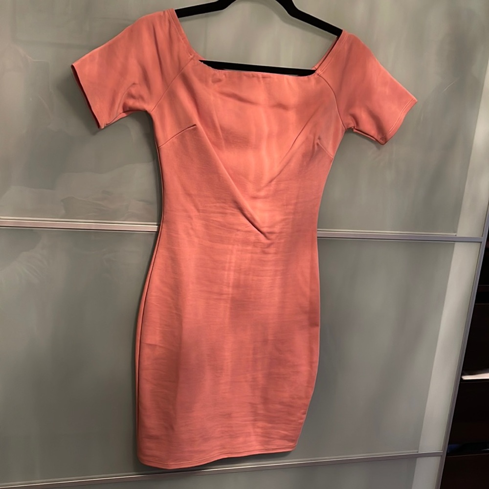 Short dress in colour blush powder pink